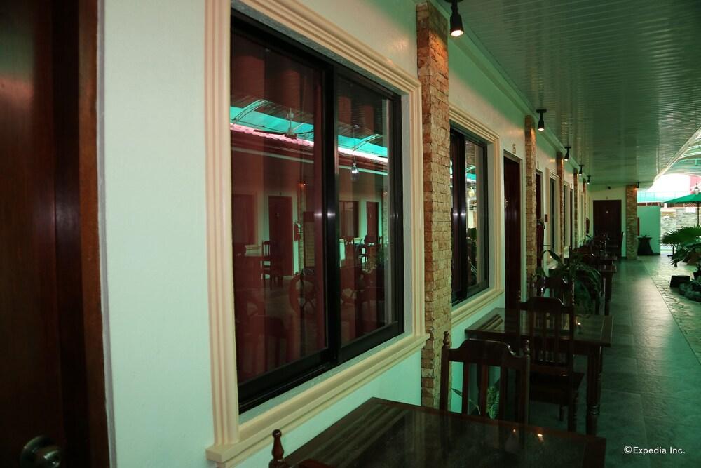 Reddoorz Premium Near Pristine Beach Puerto Princesa Exterior photo