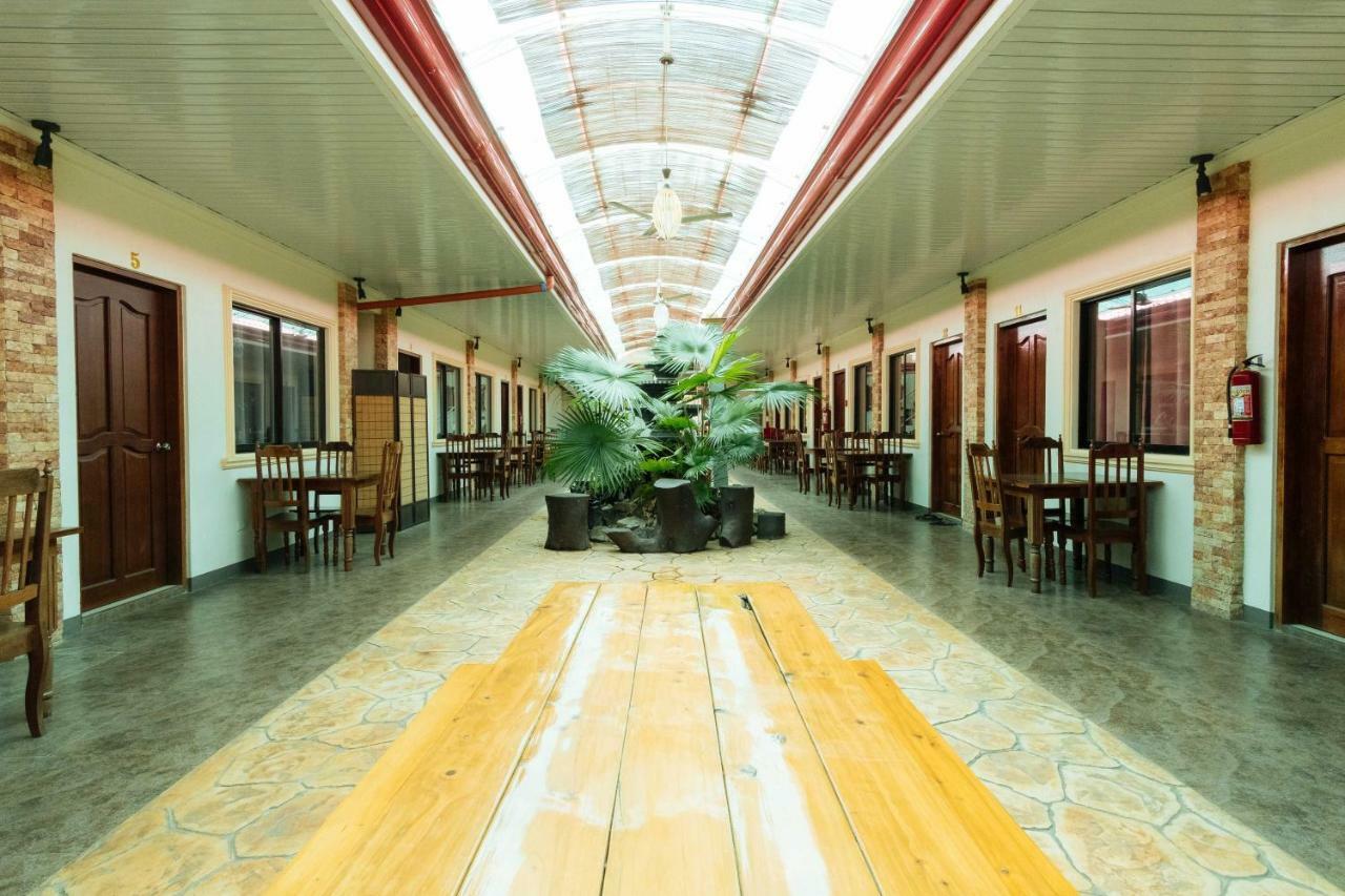 Reddoorz Premium Near Pristine Beach Puerto Princesa Exterior photo